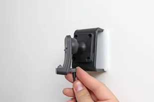 Brodit AB Uchwyt aktywny do instalacji na stałe do TomTom GO 500, GO 5000, GO 600 & GO 6000 215684 - Uchwyty samochodowe do telefonów - miniaturka - grafika 3