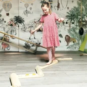 Meble i wyposażenie gabinetów medycznych - Small Foot Small Foot Drewniana Ścieżka do ćwiczeń równowagi "Adventure" - miniaturka - grafika 1