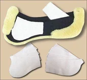 Akcesoria jeździeckie - Mattes Podkładka pod siodło skokowe z futrem naturalnym Correction System - - miniaturka - grafika 1