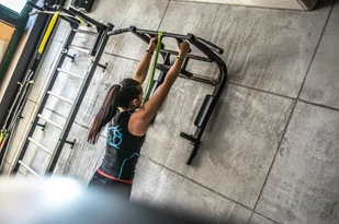 BenchK Poręcze do ćwiczeń i drążek do podciągania 2w1 D8 BenchK Pul Up Bar D8 - Poręcze i drążki do podciągania - miniaturka - grafika 6