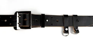 PolskaGalanteria.pl BOJÓWKA Szlufka Do Pasa Wojskowego Oficer Skóra NATURALNA LICOWA Na Szerokość Paska 45 mm Z Oczkiem Metalowym CZARNA 2 Kpl 2 szt - Paski - miniaturka - grafika 4