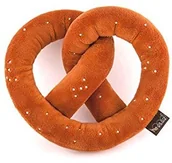 Zabawki dla psów - Play p.l.a.y. Pet Lifestyle and You  pluszowe zabawki dla psów i kotów  Precel - miniaturka - grafika 1