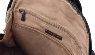 David Jones Urokliwy, pikowany plecak damski ozdobiony łańcuszkiem - Plecaki - miniaturka - grafika 6