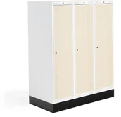 Meble do szkół i przedszkoli - AJ Produkty Szafka do szatni 03, 3 moduły, 3 drzwi, 1340x1200x550 mm, brzoza, z podstawą - miniaturka - grafika 1