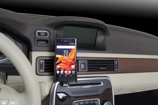 Brodit AB Uchwyt do Sony Xperia XZ z wbudowaną ładowarką samochodową do profesjonalnego montażu 527933 - Uchwyty samochodowe do telefonów - miniaturka - grafika 7
