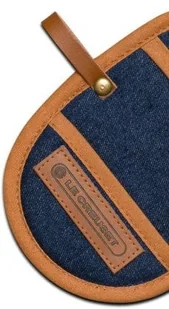 Le Creuset Osłona na uchwyt do garnka 2szt. denim 45900007760800 - Pozostałe akcesoria kuchenne - miniaturka - grafika 3