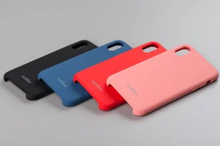 moVear Etui silikon iPhone Xs moVear silkyCase Czerwony A0IXSCSC0RECRE - Etui i futerały do telefonów - miniaturka - grafika 10