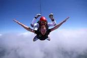 Vouchery - Skok ze spadochronem z wideorejestracją dla Dwojga - Trójmiasto SZSZWDDT - miniaturka - grafika 1