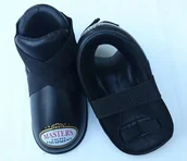 Ochraniacze do sportów walki - Masters FIGHT EQUIPMENT Ochraniacze stóp, OSPU-1, rozmiar S - miniaturka - grafika 1