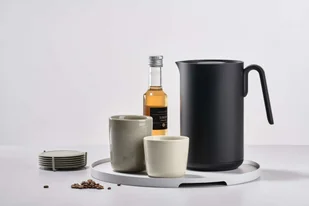 ZONE Denmark ZONE Denmark SINGLES Metalowa Podstawka - Tacka Okrągła 35 cm Jasnoszara 332038 - Tace i patery - miniaturka - grafika 2