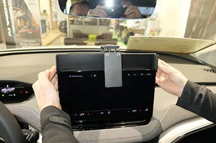 Brodit AB Wzmocniony ProClip na tablet do Skoda Enyaq IV 2021-2022 213573 - Akcesoria do tabletów i e-booków - miniaturka - grafika 5