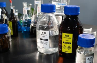 Brother TZES131 do PT9x00PC/3600 fol lam przezr /B - Papier do drukarek - miniaturka - grafika 7