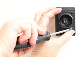 Brodit AB Uchwyt aktywny do instalacji na stałe do Huawei P10 Plus 713031 - Uchwyty samochodowe do telefonów - miniaturka - grafika 4