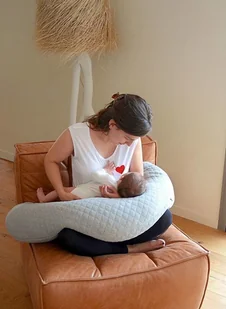 Beaba Beaba Ergonomiczna poduszka rogal dla kobiet w ciąży i karmiących Big Flopsy Fleur de coton Heather grey solution-bc-7601-0 - Poduszki do karmienia - miniaturka - grafika 6