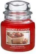 Świece - Village Candle Świeczka zapachowa Świeże truskawki - Fresh Strawberry, 645 g - miniaturka - grafika 1