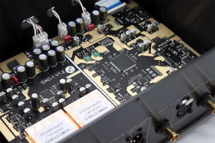 Kinki Studio Kinki Studio VISION DAC-1 - przetwornik cyfrowo-analogowy (czarny) Kinki Studio VISION DAC-1 (czarny) - Przetworniki DAC - miniaturka - grafika 10