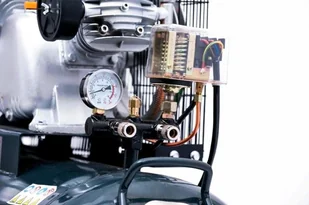 JAGER GERMAN SPRĘŻARKA POWIETRZA TŁOKOWA KOMPRESOR TŁOKOWY OLEJOWY 200L 8BAR 549L/Min 400V Mocna Rzecz SPRĘŻARKA TŁOKOWA KOMPRESOR 200L 3kW - Sprężarki i kompresory - miniaturka - grafika 3
