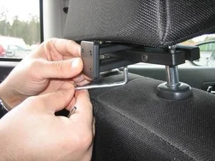 Brodit AB Uchwyt pasywny z systemem mocowania do zagłówka samochodowego do Apple iPad Mini 4 811020-511793 - Uchwyty samochodowe do telefonów - miniaturka - grafika 11