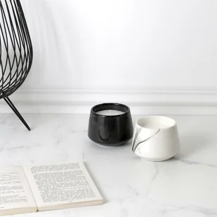 Intesi Świeca zapachowa Marble S czarna - Świece - miniaturka - grafika 3