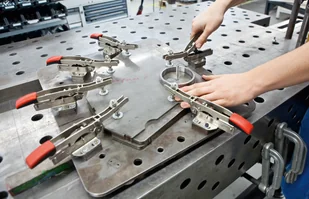 Bessey szybkomocujący docisk kolanowy pionowy z podstawą poziomą i regulacją 35mm [STC-HH20] STC-HH20 - Imadła i ściski - miniaturka - grafika 2