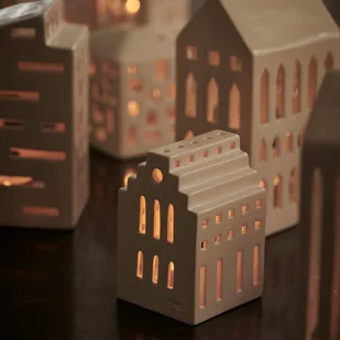 Kähler Kähler URBANIA Świecznik Tealight - Domek Biały - Town House 691064 - Oświetlenie świąteczne - miniaturka - grafika 8