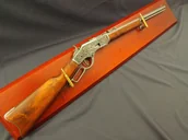 Repliki - broń - Denix SA REPLIKA WINCHESTER "73" NA TABLO MODEL 1253G+T+34 1253G+T+34 - miniaturka - grafika 1