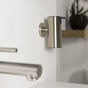 Tiger Dozownik mydła Boston XS, srebrny, 305930946 Coram - Mydelniczki i dozowniki mydła - miniaturka - grafika 5