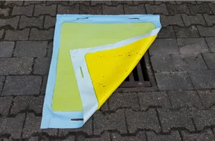 ROMOLD Osłona Na Studzienkę Poliuretanowa, Kwadratowa (80Cm X 80Cm) Żółty Kwadratowe - Sprzęt przeciwpożarowy ROMOLD Osłona Na Studzienkę Poliuretanowa, Kwadratowa (80Cm X 80Cm) Żółty Kwadratowe - Sprzęt przeciwpożarowy - miniaturka - grafika 1