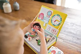 Janod Magnetyczna układanka Uczę się zegarka - Układanki dla dzieci - miniaturka - grafika 20