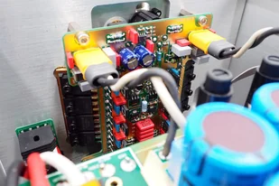 Kinki Studio EX-B7 Srebrny Czarny - Wzmacniacze - miniaturka - grafika 13