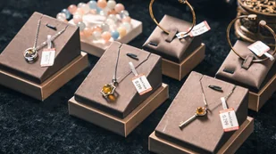 BeMark Etykiety termiczne jubilerskie BeMark 30mmx25mm WZF3025-47-230RDB | OSZCZĘDZAJ DO 80% - ZADZWOŃ! PROMOCJA! WZF3025-47-230RDB - Etykiety do drukarek - miniaturka - grafika 4