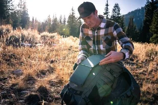 Goal Zero Nomad 10 - mobilny, elastyczny, składany i wodoodporny panel solarny. - Akcesoria do tabletów i e-booków - miniaturka - grafika 11