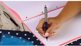 Toma Długopis Toma Glamour 807 obudowa granatowa 0,7mm niebieski tusz olejowy - Długopisy - miniaturka - grafika 3