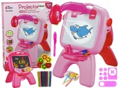 Tablice dla dzieci - Import LEANToys Tablica Dwustronna Kredowa Pisaki Stojąca Projektor Obrazki Różowa Import LEANToys 9501 - miniaturka - grafika 1