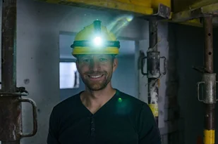 Brennenstuhl Latarka czołowa z czujnikiem na baterie LuxPremium LED 1177310 1177310 - Latarki - miniaturka - grafika 5