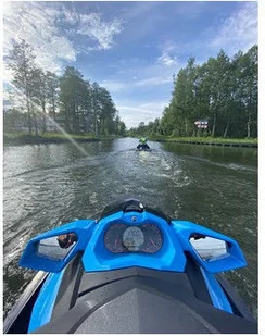 Pływanie skuterem wodnym dla dwóch osób Giżycko P0009407 - Vouchery Pływanie skuterem wodnym dla dwóch osób Giżycko P0009407 - Vouchery - miniaturka - grafika 1
