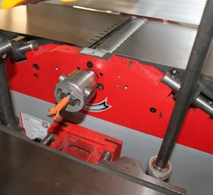 HOLZMANN 443 44349957 Strugarko-grubościówka HOB 260NL 400V szerokość heblowania 250mm wymiary stołu 1090x855 mm) 49957-uniw - Strugi elektryczne - miniaturka - grafika 8