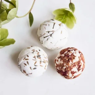 Meraki Meraki - Zestaw trzech kul do kąpieli Meraki - Zestaw trzech kul do kąpieli - Kosmetyki do kąpieli - miniaturka - grafika 2