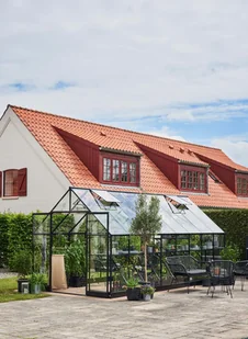 Halls szklarnia ogrodowa Qube+ 816 13 m2 2,61 x 5,08 m) czarna + baza SZKŁO HARTOWANE Qube 68 - Szklarnie ogrodowe - miniaturka - grafika 15