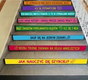 Pomoce naukowe - Naklejki na schody: Jak nauczyć się szybciej$41 ES084 - miniaturka - grafika 1
