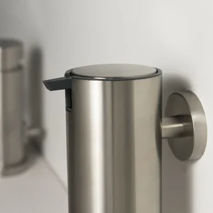 Tiger Dozownik mydła Boston L, srebrny, 306330946 Coram - Mydelniczki i dozowniki mydła - miniaturka - grafika 2