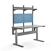 Stoły warsztatowe - AJ Produkty Stół roboczy z regulacją wysokości VERVE, 200 kg, 1600x800 mm, panel narzędziowy i półki - miniaturka - grafika 1