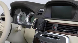 Brodit AB Uchwyt uniwersalny regulowany do Samsung Galaxy Note 20 Ultra bez futerału oraz w futerale lub etui o wymiarach: 75-89 mm (szer.), 2-10 mm (grubość) z wbudowanym kablem USB-C oraz ładowarką samochodow 721204 - Uchwyty samochodowe do telefonów - miniaturka - grafika 4