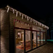 Pozostałe oświetlenie - Konstsmide 2749-103 zestaw lampek LED imitujących marznący deszcz, do użytku zewnętrznego, IP44, 24 V, transformator zewnętrzny, z 8 funkcjami, sterownik i funkcją pamięci, 96 ciepłych, białych diod, 2749-103 - miniaturka - grafika 1