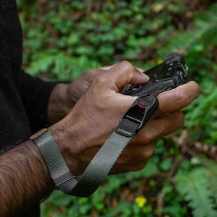 Peak Design Pasek Na Nadgarstek Cuff v3 szarozielony CF-SG-3 - Paski, szelki, uprzęże foto - miniaturka - grafika 14