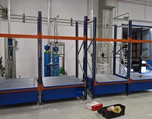 098 Bezpieczny regał paletowy na 6 paletopojemników 1000l wymiary wanien 3200x1300xh200mm długość całkowita regału 3470 mm) 09878972 78972-uniw - Szafy i regały magazynowe - miniaturka - grafika 9