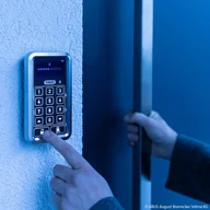 Systemy inteligentnych domów - ABUS ABUS HomeTec Pro klawiatura CFT3100 srebrna - miniaturka - grafika 1