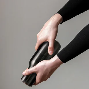 MENU Menu BOTTLE Młynek do Soli i Pieprz, Przypraw - Zestaw Młynków Czarny 4415859 - Młynki do soli i pieprzu - miniaturka - grafika 3