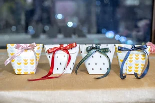 Brother strefadrukarek.pl Taśma TZe-R531 wstążka ozdobna 12mm x 4m jasno niebieska czarny nadruk - zamiennik PROMOCJA! TZE-R531 - Etykiety do drukarek - miniaturka - grafika 4