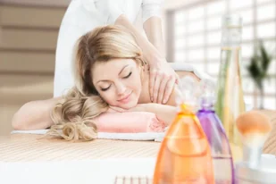 Masaż aromaterapeutyczny dla dwojga Kraków (Stare Miasto) P0005253 - Vouchery Masaż aromaterapeutyczny dla dwojga Kraków (Stare Miasto) P0005253 - Vouchery - miniaturka - grafika 1